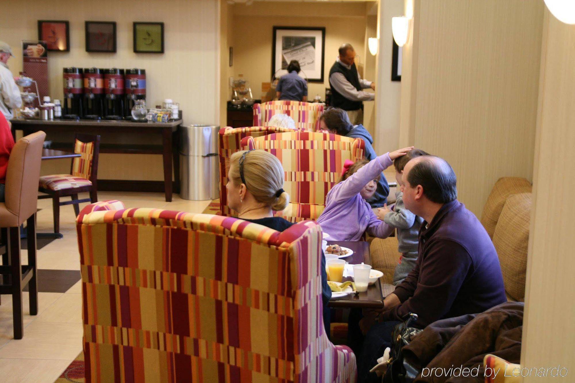 Hampton Inn & Suites-Knoxville/North I-75 Restaurant photo
